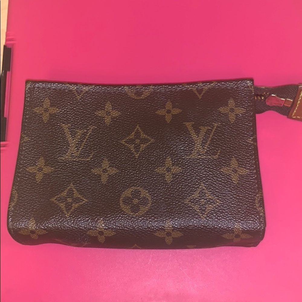 Authentic Louis Vuitton wristlet clutch bag